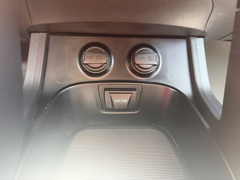 Used 2014 Hyundai Santa Fe GLS FWD image 23