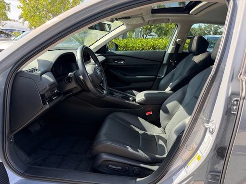 Used 2024 Honda Accord EX-L image 11