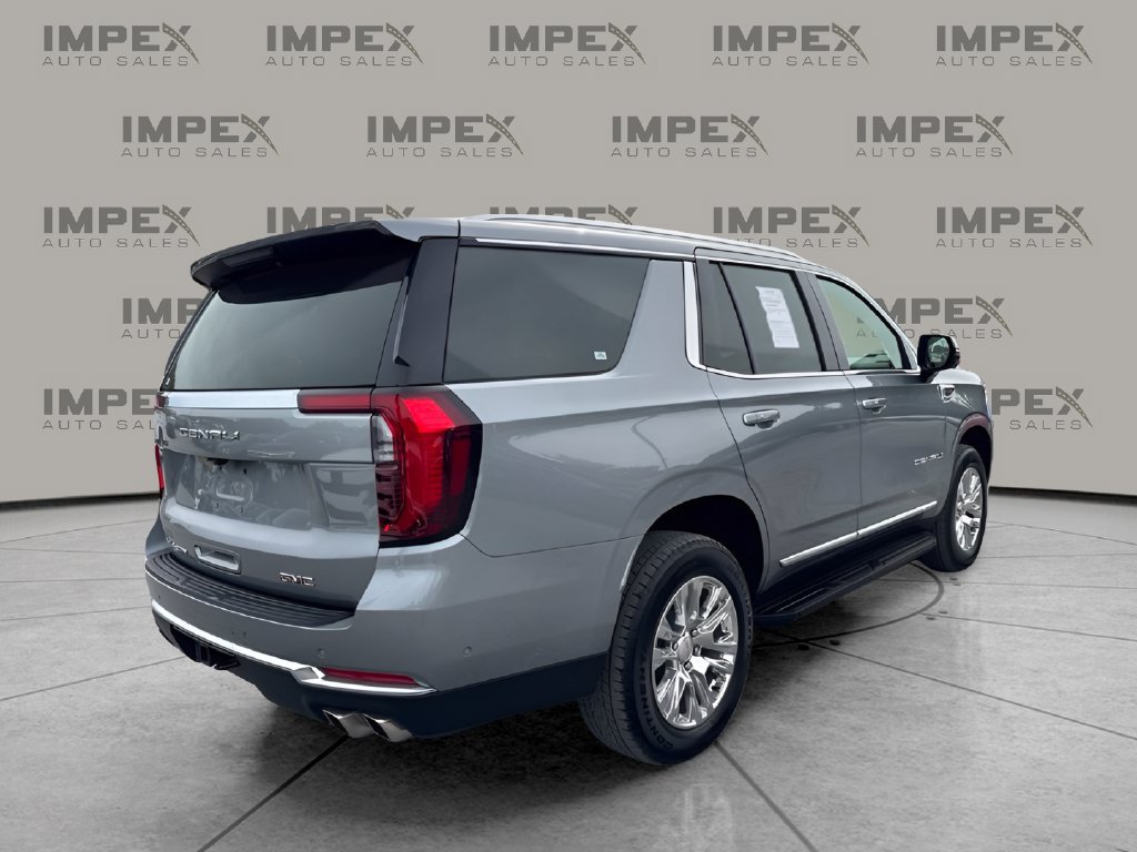 Used 2025 GMC Yukon Denali RWD image 5