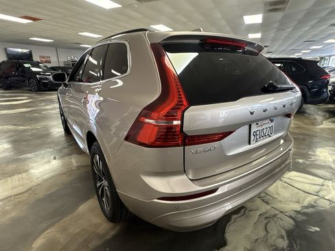 Used 2023 Volvo XC60 B5 Core AWD/4WD image 5