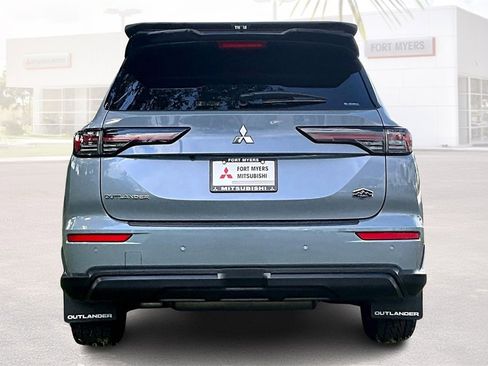 New 2025 Mitsubishi Outlander Trail Edition image 4