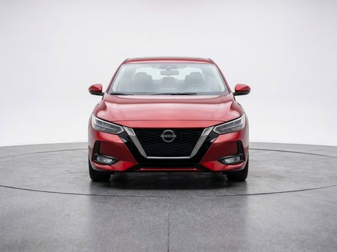 Used 2025 Nissan Sentra SV FWD image 2