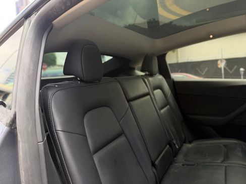 Used 2023 Tesla Model Y Long Range AWD/4WD image 10