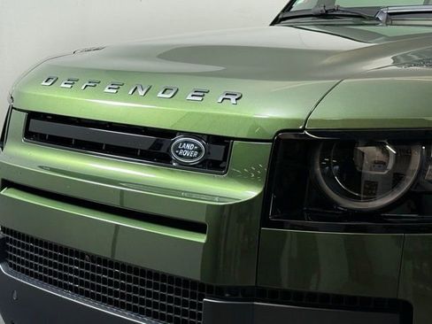 New 2026 Land Rover Defender 110 X-Dynamic SE image 12