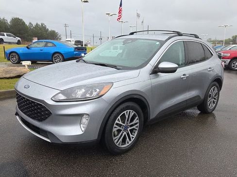 Used 2022 Ford Escape SEL w/ Technology Package FWD image 3