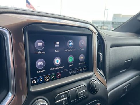 Used 2020 Chevrolet Silverado 1500 High Country image 11