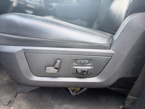 Used 2014 RAM 1500 Laramie AWD/4WD image 11