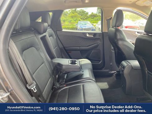 Used 2020 Ford Escape Titanium w/ Titanium Premium Package 2.0 AWD/4WD image 20