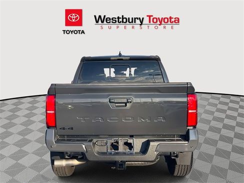 Used 2024 Toyota Tacoma TRD Sport image 7