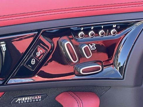 Used 2020 Jaguar F-TYPE R image 14