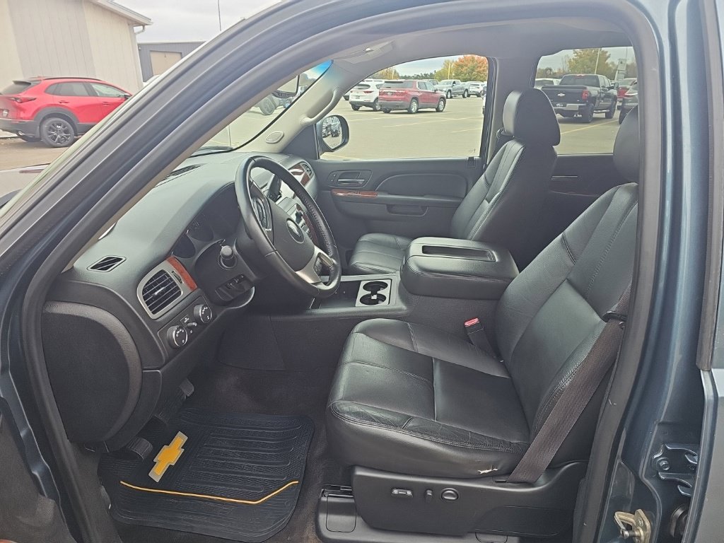Used 2011 Chevrolet Silverado 1500 LTZ w/ LTZ Plus Package AWD/4WD image 13