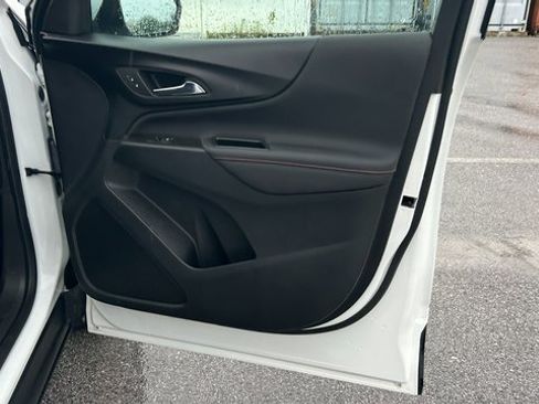 Certified 2022 Chevrolet Equinox RS w/ LPO, Floor Liner Package image 43