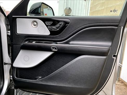 Used 2021 Lincoln Aviator Grand Touring w/ Equipment Group 302A image 22