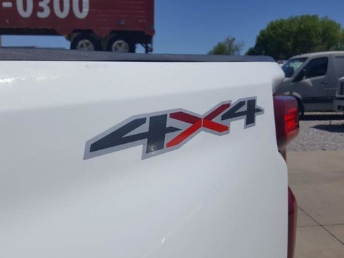 Used 2020 Chevrolet Silverado 2500 LT w/ Convenience Package image 29