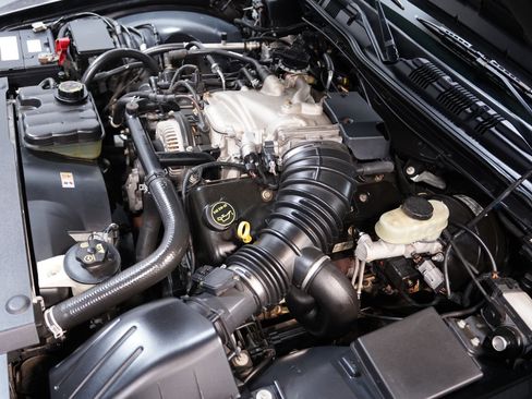 Used 2003 Mercury Marauder RWD image 27