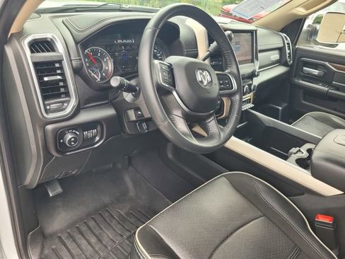 Used 2022 RAM 3500 Laramie AWD/4WD image 9