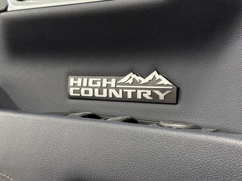 Used 2023 Chevrolet Silverado 1500 High Country w/ Technology Package AWD/4WD image 13
