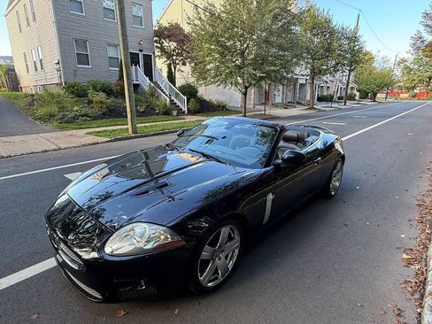 Used 2007 Jaguar XKR R RWD image 12
