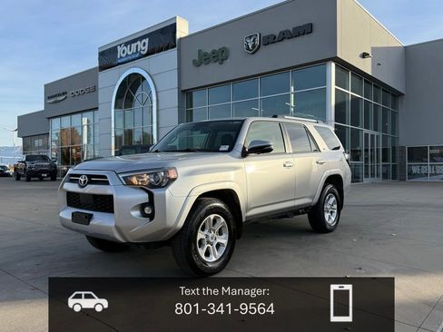 Used 2024 Toyota 4Runner SR5 Premium image 1