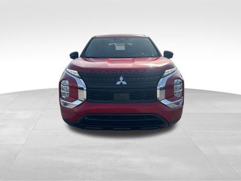 Used 2023 Mitsubishi Outlander SE Black Edition image 8