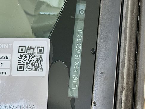 Used 2006 Jeep Liberty Limited image 12