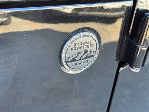 Used 2022 Jeep Gladiator Sport image 10