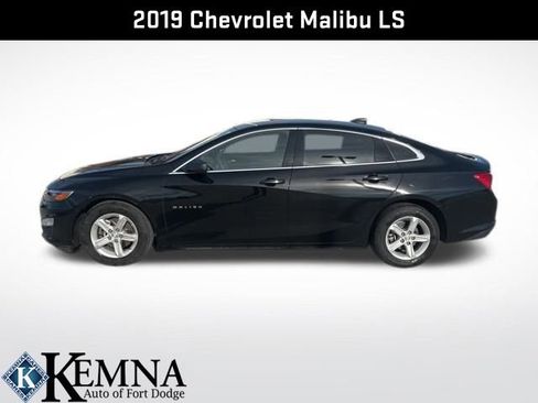 Used 2019 Chevrolet Malibu LS image 4