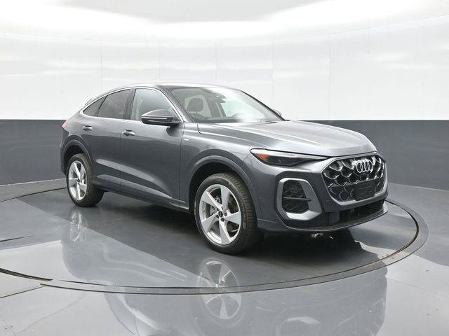 Used 2026 Audi Q5 Premium Plus w/ Premium Plus AWD/4WD image 1