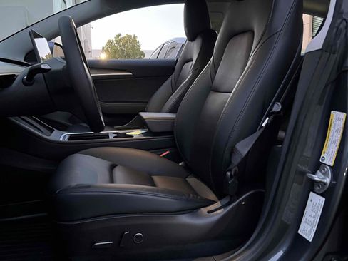 Used 2021 Tesla Model 3 Standard Range Plus image 26