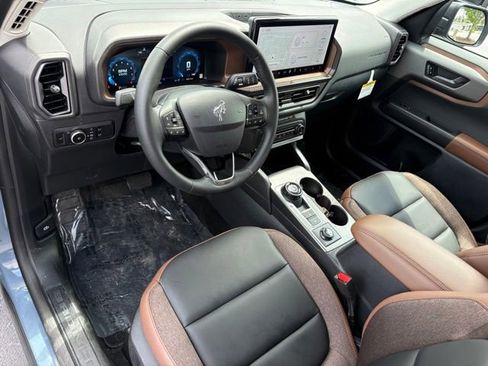 Used 2025 Ford Bronco Sport Outer Banks w/ Outer Banks Tech Package+ AWD/4WD image 24