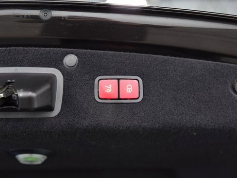 Used 2014 Mercedes-Benz S 550 Sedan image 36