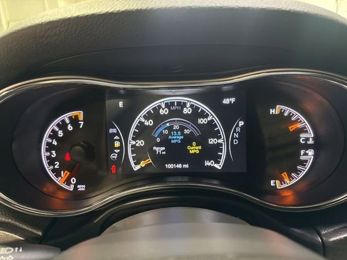 Used 2018 Jeep Grand Cherokee Altitude AWD/4WD image 19