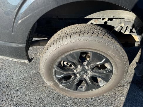 Used 2023 Ford F150 Lariat w/ Equipment Group 502A High image 29