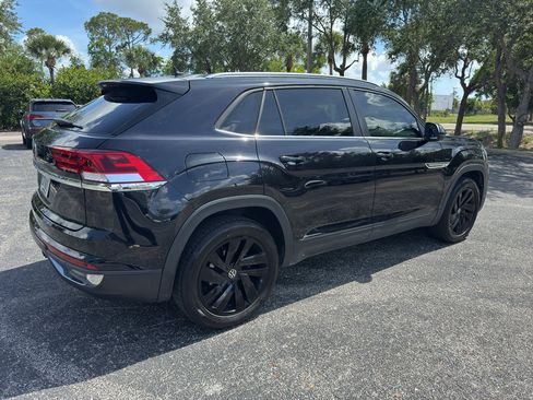 Used 2023 Volkswagen Atlas Cross Sport SE w/ Black Wheel Package FWD image 6