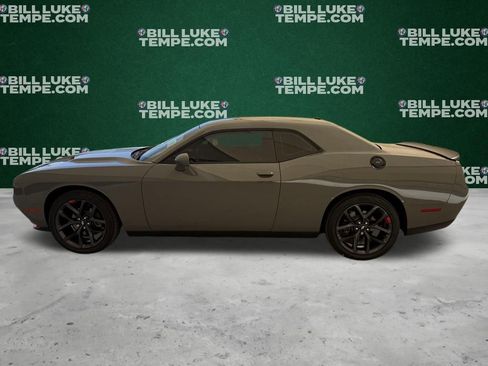 Used 2019 Dodge Challenger SXT w/ Driver Convenience Group RWD image 10