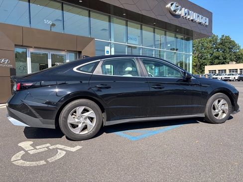 Used 2025 Hyundai Sonata SE FWD image 4