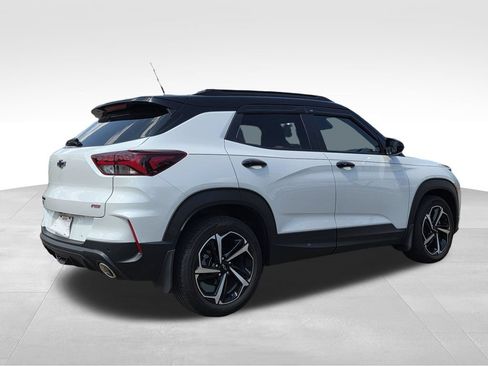 Used 2023 Chevrolet TrailBlazer RS w/ Sun and Liftgate Package FWD image 6