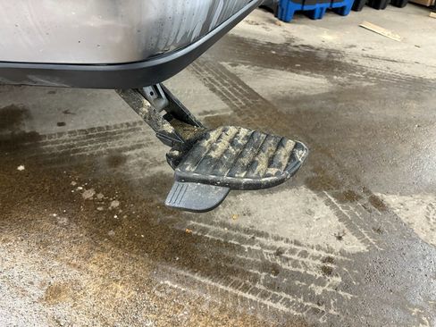 Used 2024 RAM 2500 Big Horn w/ Bed Utility Group image 11