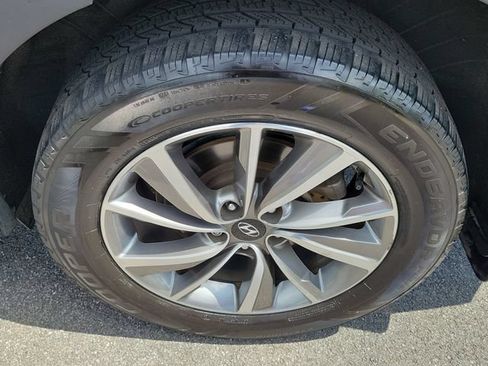 Used 2020 Hyundai Santa Fe Limited FWD image 7