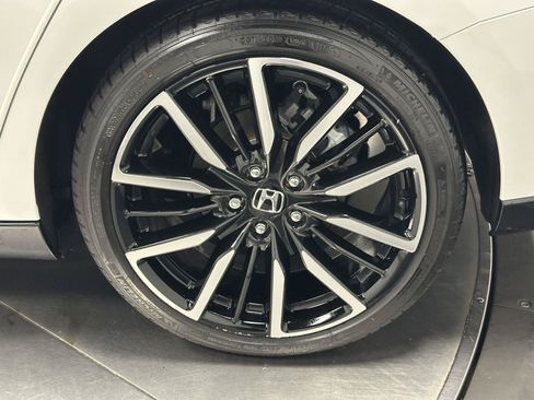 Certified 2025 Honda Accord Touring image 19