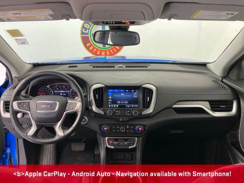 Used 2024 GMC Terrain SLT image 7