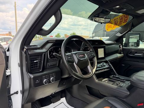 Used 2026 GMC Sierra 2500 AT4 w/ AT4 Premium Plus Package AWD/4WD image 18