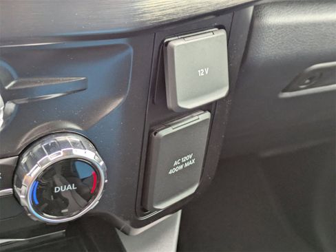 New 2026 Ford F250 Lariat w/ Black Appearance Package image 25