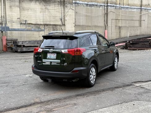 Used 2013 Toyota RAV4 LE AWD/4WD image 49