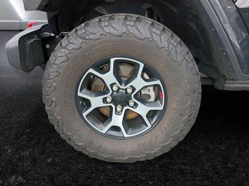 Used 2021 Jeep Wrangler Unlimited Rubicon AWD/4WD image 15