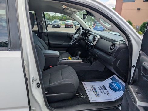 Used 2023 Toyota Tacoma 4x4 Double Cab image 11
