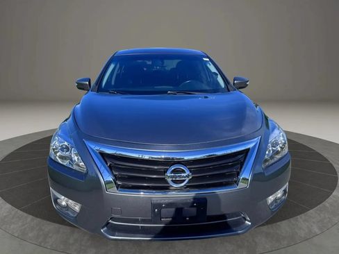 Used 2015 Nissan Altima 2.5 SV w/ Convenience Package FWD image 7