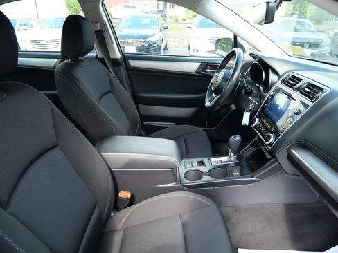 Used 2019 Subaru Legacy 2.5i Premium AWD/4WD image 18