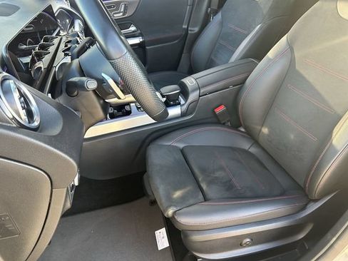 Used 2022 Mercedes-Benz GLB 35 AMG 4MATIC image 21