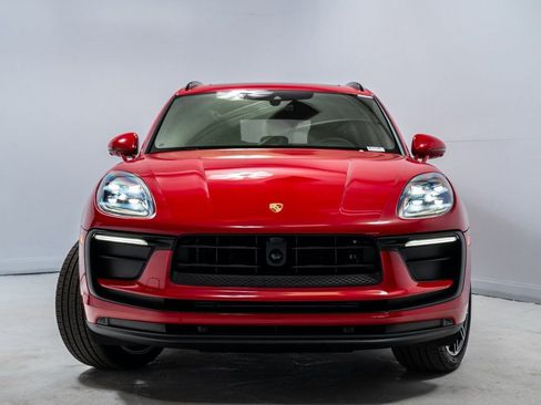 New 2026 Porsche Macan AWD/4WD image 10